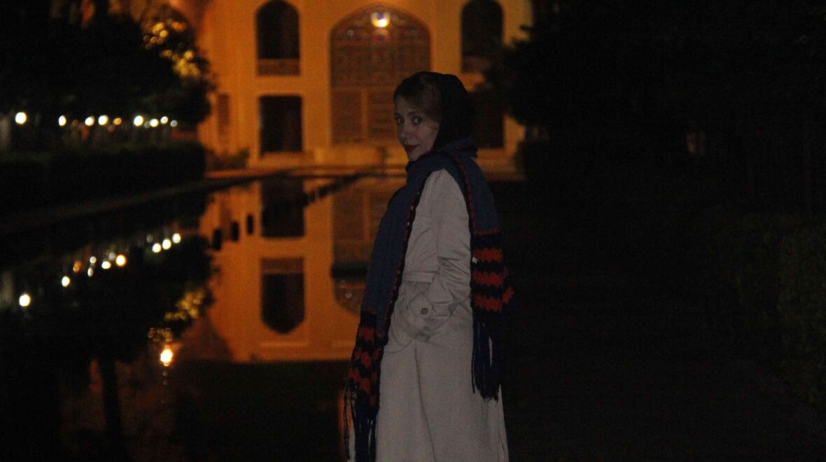 The Waiting Play with the Scent of Narcissus